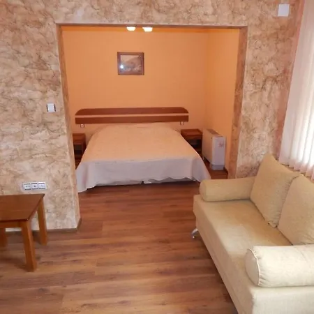 Hotel Хотел Велена