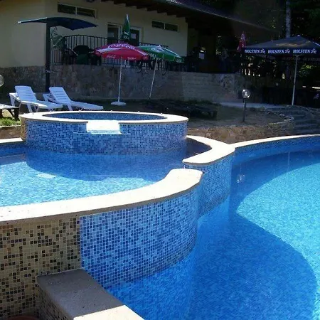 Хотел Велена Hotel 3*